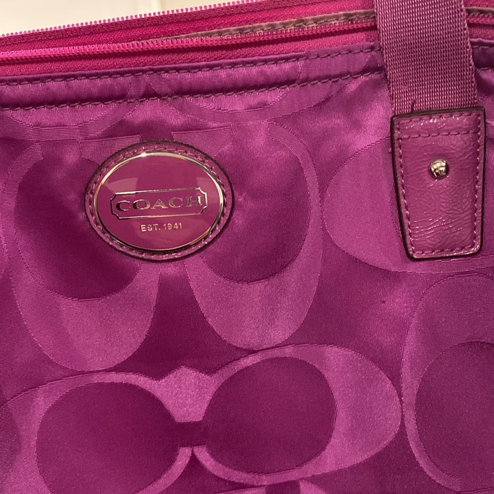 Large Coach Getaway Nylon Tote       designer lux luxury bag bags - Picture 4 of 7